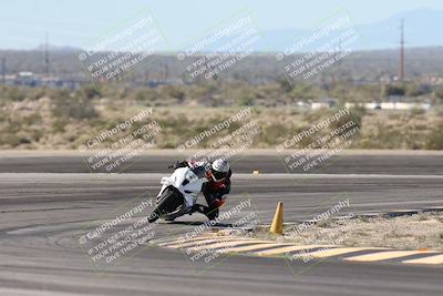 media/Jan-15-2026-Racers Edge (Thu) [[dfebeb70ab]]/3-B Group/Session 2 (Turn 11)/